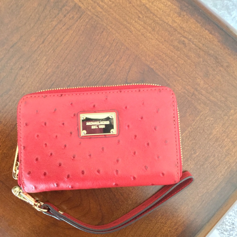 🌹NWOT Red Leather Michael Kors Wristlet🌹 - Picture 4 of 4